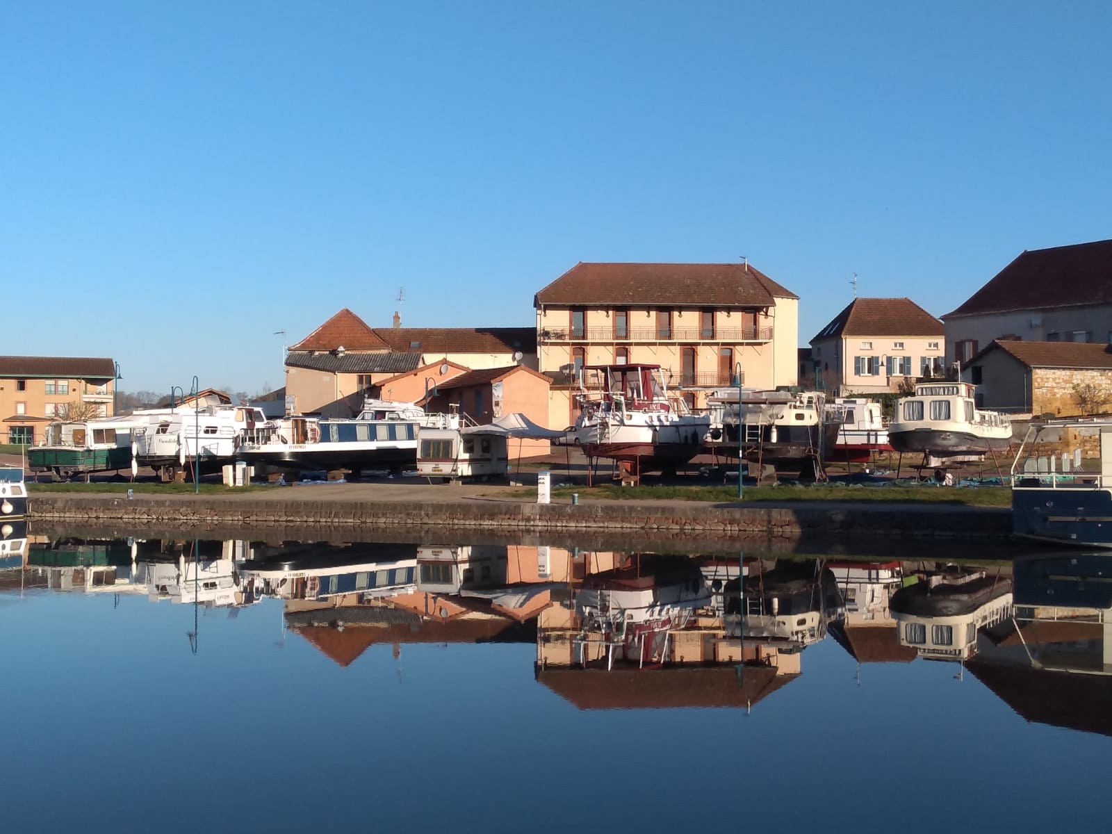 Le chantier du port de Briennon