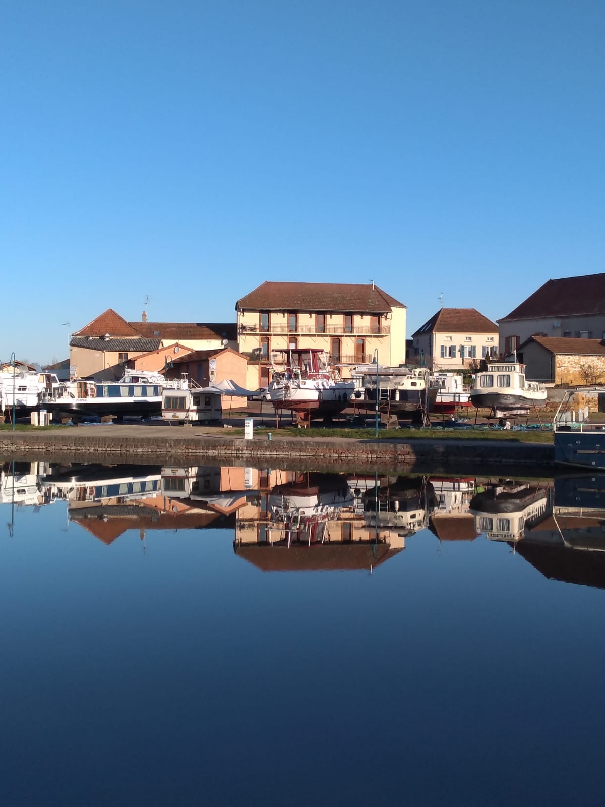 Le chantier du port de Briennon