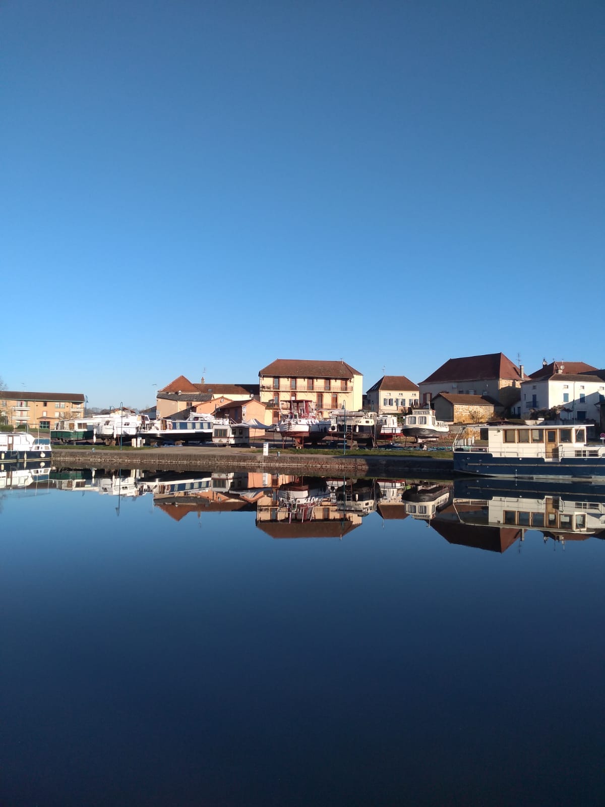 baisse du canal de briennon à 1m41