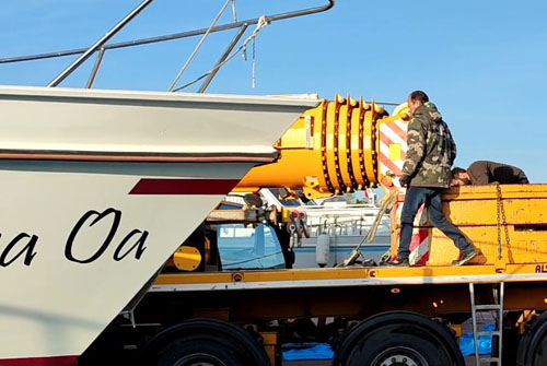 Travaux de réfection après sortie des bateaux.