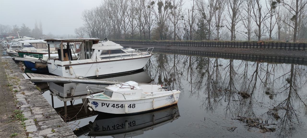 Niveau du canal dans le port de Briennon - 1m10